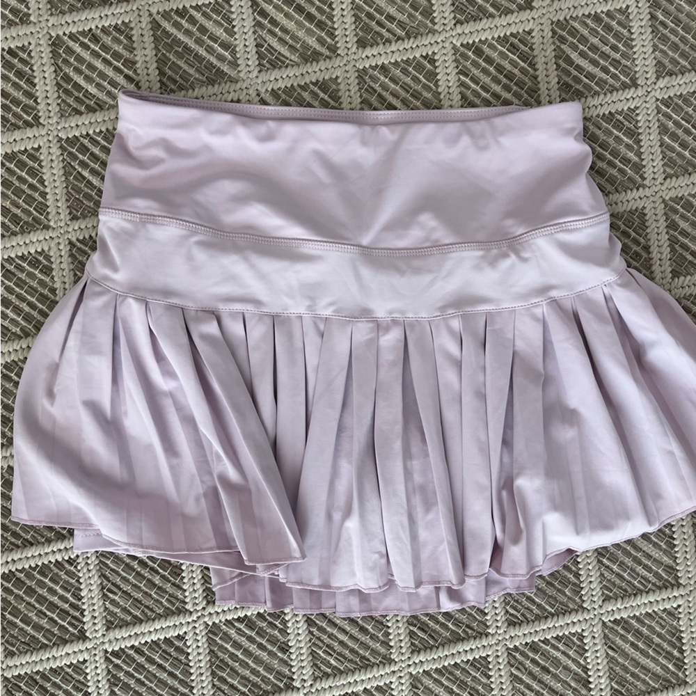 Chic Lilac Pleated Skort